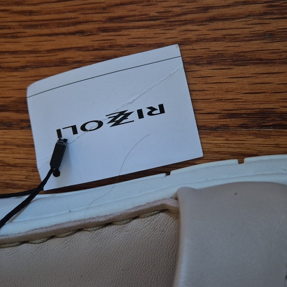 Rizoli Genuine Leather Women's Sandals,  size 9 NWOB - Picture 7 of 11